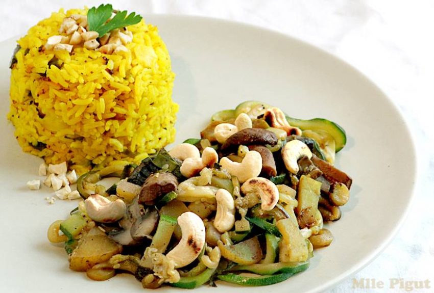Riz jaune et légumes sautés aux noix de&nbsp;cajou