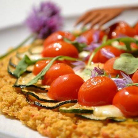Socca-pizza aux tomates-cerises