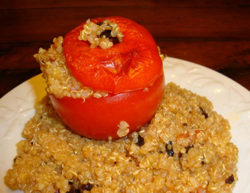 Tomates farcies au quinoa, parfums de Provence