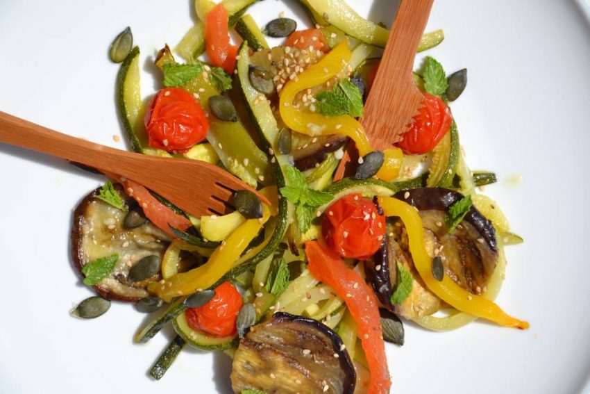 Salade de légumes rôtis à la menthe