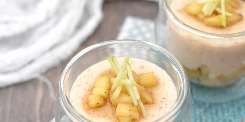 Crèmes à la vanille et pommes caramélisées