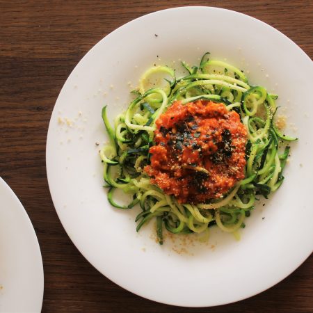 Spaghetti de courgette à la bolognaise végétale