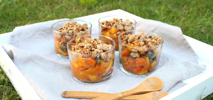 Crumble abricot <span class="amp">&</span> nectarine sans cuisson