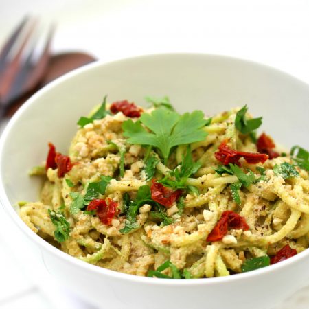 Spaghettis de courgette crue et sa sauce cheesy à la courge