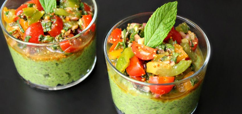 Pudding de chia salé et tomates marinées