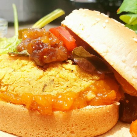 Burger aux saveurs indiennes