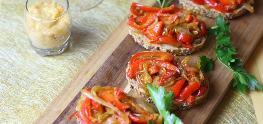 Bruschettas de poivrons marinés à l’orange