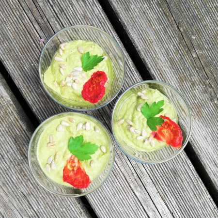 Crème végétale crue de courgettes aux épices
