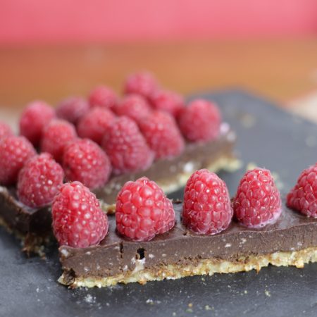 Gâteau cru au chocolat et à la framboise