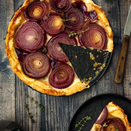 Tatin d’oignons au thym et sirop d’érable