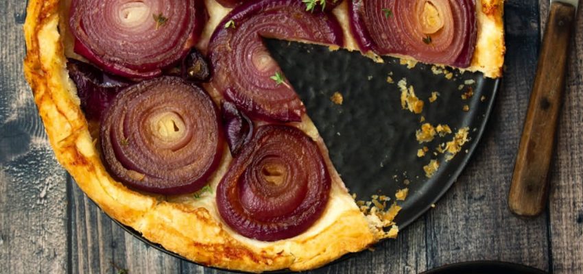 Tatin d’oignons au thym et sirop d’érable