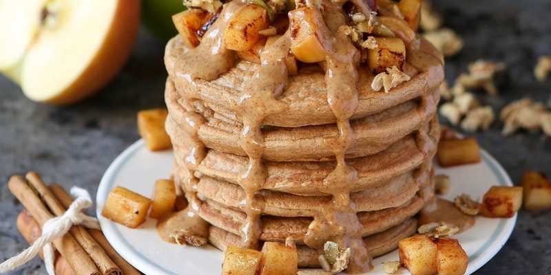 Pancakes pomme-cannelle