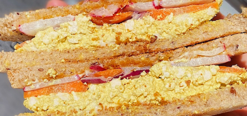 sandwich tofu oeuf brouillé
